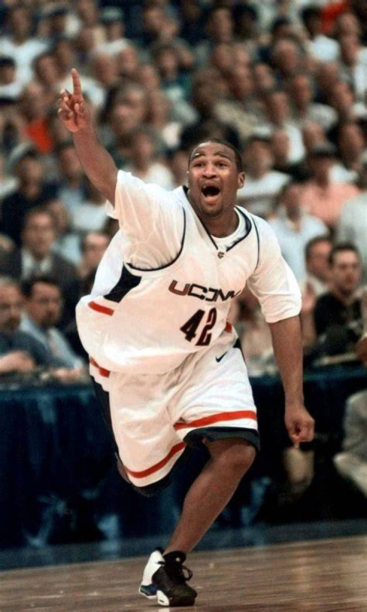Former UConn star Khalid ElAmin released from custody after agreeing