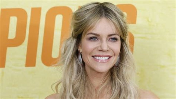 Is Kaitlin Olson Related To The Olsen